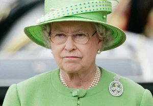 Портрет королевы и потрёпанные нервы художника