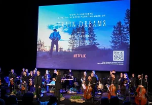 Брайс Десснер превращает «Train Dreams» в симфонию чувств – живая музыка снова в моде