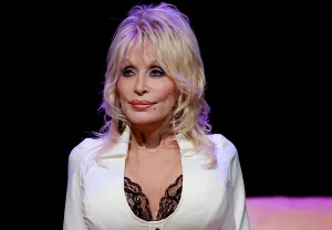 Долли Партон отказывается от праздника на сцене Гранд Оле Опры