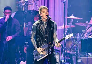 MGK показывает дочь