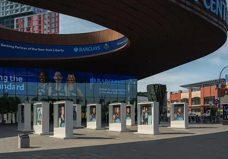 Художник в спорт-арене