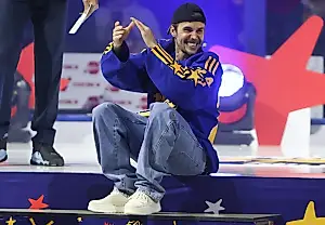Джастин Бибер вернулся с альбомом Swag