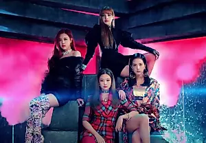 BLACKPINK выпускают первый трек за три года: 'Jump'