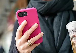 Снова задержка: Apple откладывает обновление Siri до лучших времен! 🤔