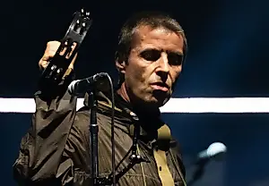 Лиам Галлахер высмеивает "kiss cam" на концерте Coldplay