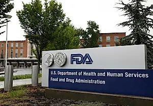 Искусственный интеллект FDA "Эльза" выдумывает исследования: скандал вокруг ИИ в медицине