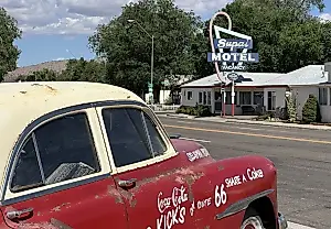 Классические машины города Селигман: путешествие по Route 66