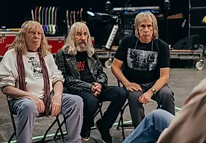 Spinal Tap 2: к песне — под бинт!