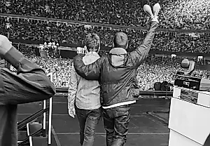 Ноэлл Галлахер благодарит «Бонехеда» за воссоединение Oasis
