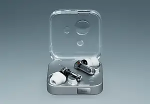 Наушники Nothing Ear 3: супермикрофон и кнопка «talk» на кейсе