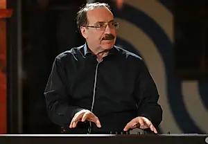 Даниил Крамер: попса тупит, а Queen умнее
