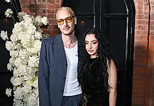 Charli XCX и Джордж Дэниэл: свадьба звезд по второму кругу