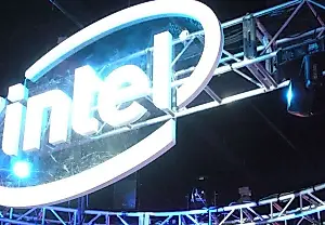 Intel заглядывает в кошельки гигантов: за что борется чиповый старичок