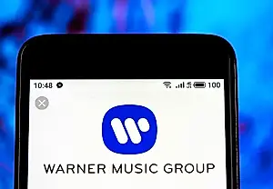 Warner Music теряет руководителя: Изабель Гарви уходит в разгар кадровой чехарды