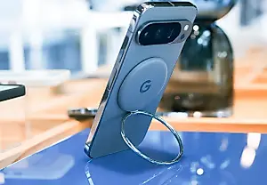Google убрала Battery Share с Pixel 10: жертва ради Qi2