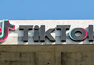 Голосовые, фото и видео в TikTok: теперь это чат, а не просто лента