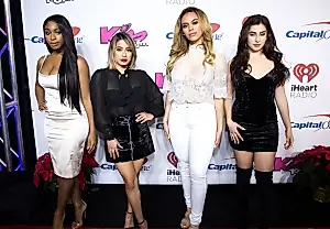 Внезапное воссоединение Fifth Harmony на концерте Jonas Brothers в Далласе