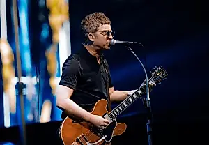 Муза Oasis объявилась в Лос-Анджелесе: как Мелисса Лим спасла группу, а теперь светится на реюнионе