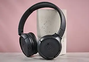 JBL Tune 510BT: дешёвые наушники с сюрпризом