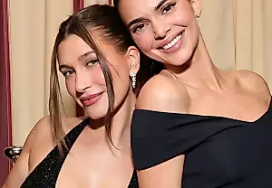 Kendall Jenner тайно поддержала Hailey Bieber на GQ Men of the Year