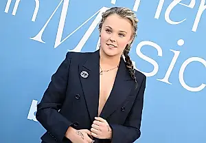JoJo Siwa госпитализирована с разорвавшейся кистой яичника перед концертом в Миннесоте