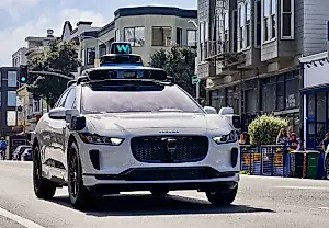 Waymo: экспансия роботакси