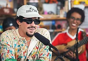 Bad Bunny захватил сцену Tiny Desk