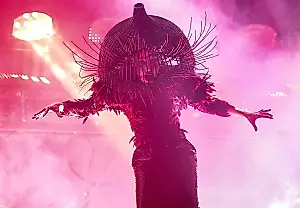 Gaga, truenos y «MAYHEM»