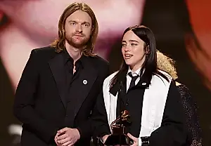 Finneas defiende a Billie Eilish