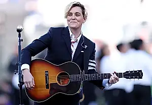 Brandi Carlile en la Super Bowl
