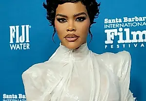 Teyana Taylor y el vestido que se derrite de Ashi Studio