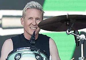 Tras dejar Foo Fighters