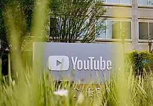 YouTube запускает кнопку Ask на ТВ