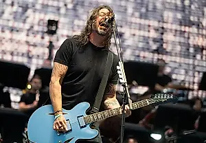 Foo Fighters dan una sorpresa