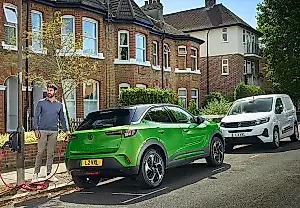 El coche eléctrico, atascado en la cola de las esperanzas