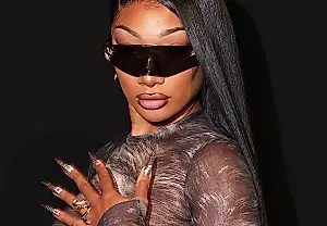 Megan Thee Stallion desfila en Milán