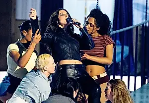 La explosión teatral de Wolf Alice en los BRITs