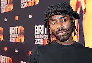 Dev Hynes, Lorde y los viejos fantasmas de Test Icicles