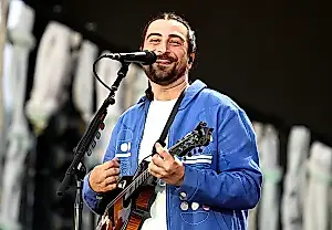 Noah Kahan: Año nuevo, nuevos retos y gratitud de siempre