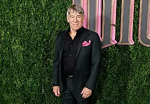 El compositor de 'Wicked' deja el Kennedy Center: protesta contra la política de Trump