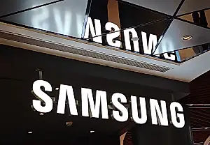 Samsung меняет правила CES: ночью, с роботами и AI во главе