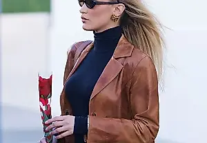 Bella Hadid: vuelve la chaqueta de cuero