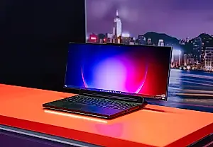 Lenovo presenta un portátil gaming conceptual con pantalla OLED extensible