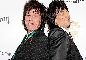 Ronnie Wood: bajista a la fuerza, amigo de Hendrix e icono del rock sin descanso
