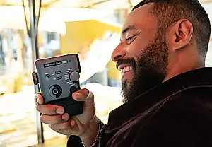 Fujifilm presenta la Instax mini Evo Cinema con el estilo retro de la Super 8