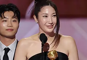 La canción de KPop Demon Hunters gana un Globo de Oro: EJAE, la primera artista coreanoestadounidense