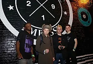 Muere Matt Kwasniewski-Kelvin, guitarrista de Black Midi