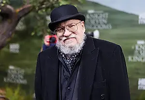 George R. R. Martin promete más muertes en los libros de Juego de tronos que en la serie
