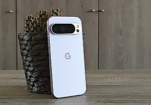 Как Google Pixel 10 может обойти iPhone 17: креативный взгляд на техно-сравнение