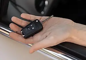 Estafadores al acecho en el mercado del automóvil
